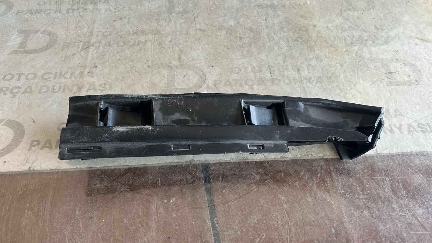 VOLSKWAGEN GOLF SOL TAMPON BRAKET�
